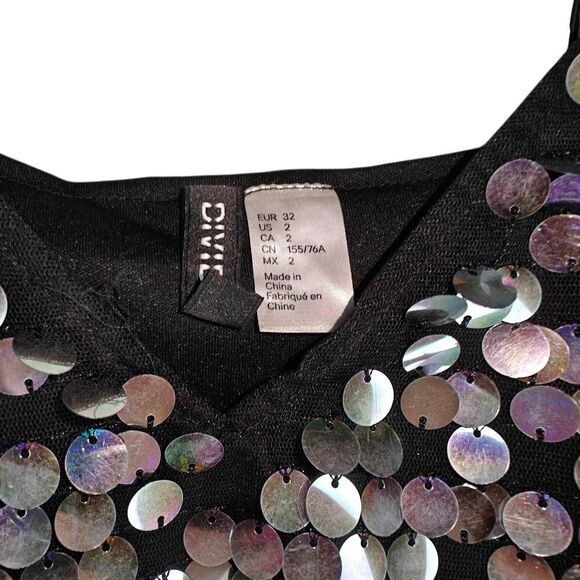 Divided Sequin Crop Top - Picture 2 of 5